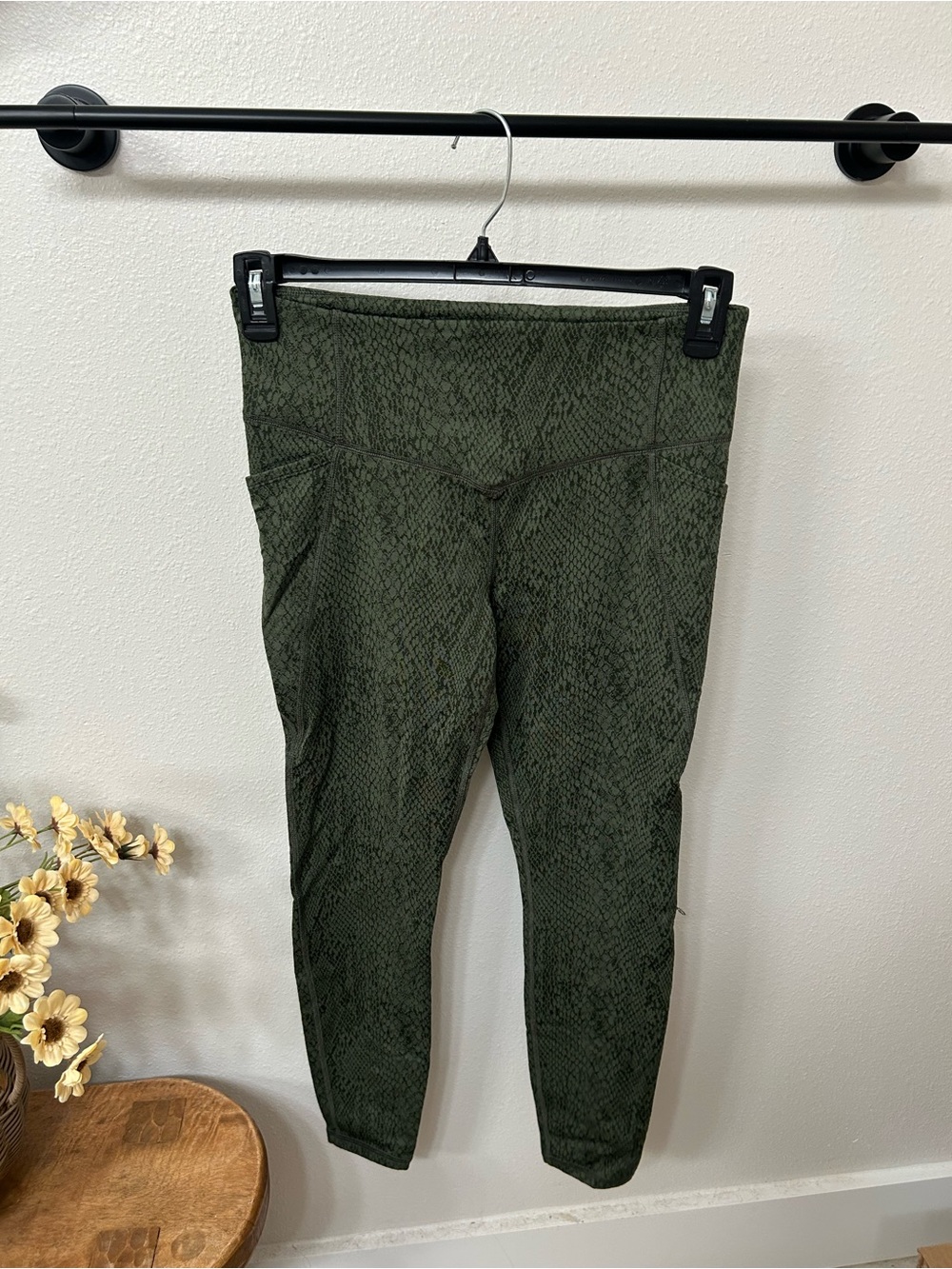 All In Motion Olive Green Textured Leggings
